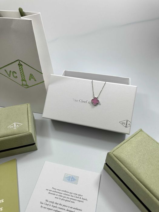 Colier Van Cleef & Arpels Aur Alb 750 Pink