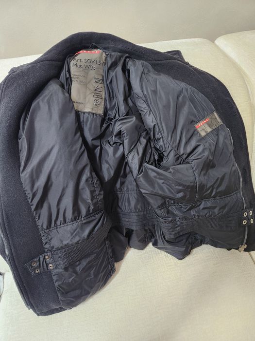 Vind geacă Prada originală