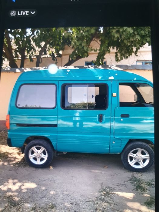 Дамас сотилади 2001 йил яшил