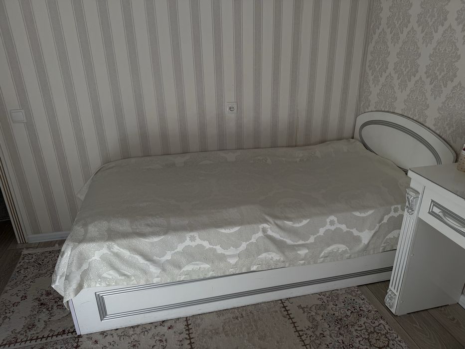 Спальний гарнитур