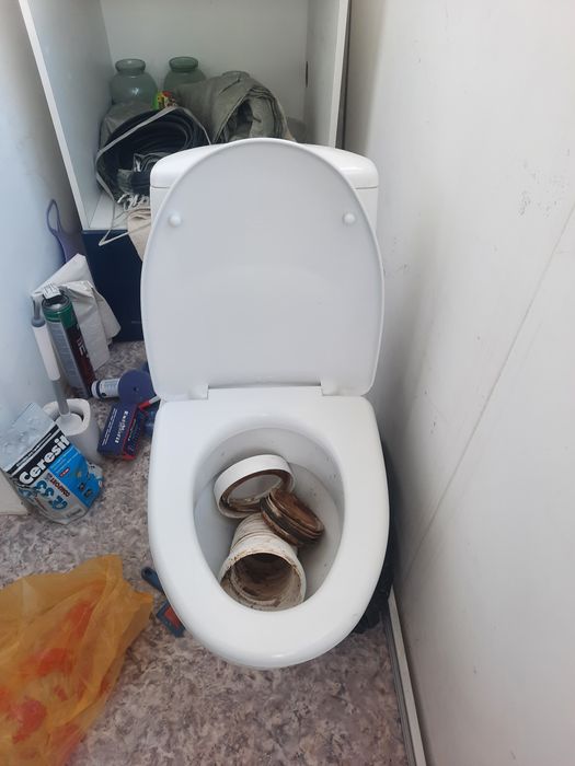 Унитаз в отличном состояние!!!