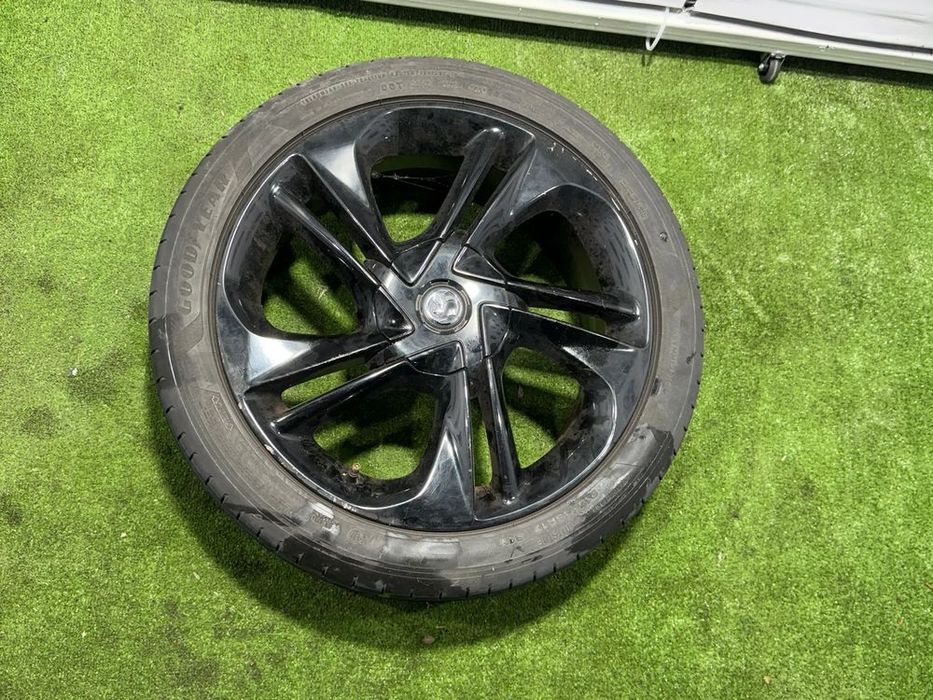 JANTE OPEL R17 / 4x100 / CORSA E / 215 / 45R17 87Y / 7JX17 IS44 E-DOT / + CAUCIUCURI (X4)