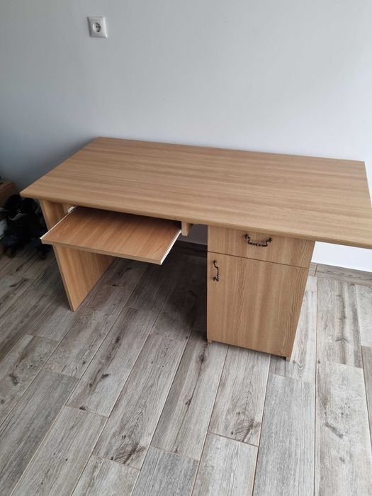 Birou din pal in stare foarte buna