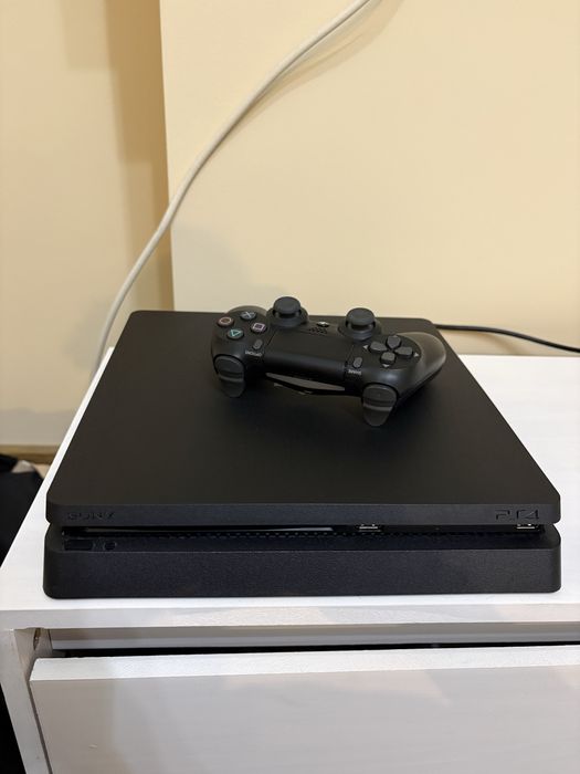 Ps4 slim in stare perfecta de functionare