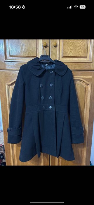 Palton negru, potrivit pentru M