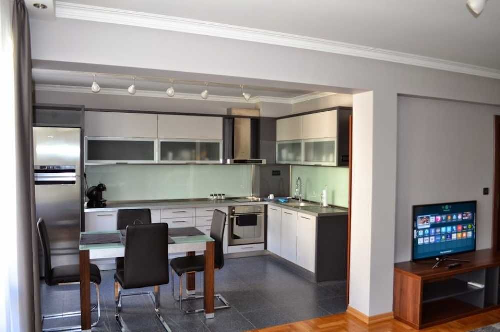 Продава се Тристаен апартамент в София, Стрелбище - 257 кв.м за 1012 €/кв.м - Снимка #2