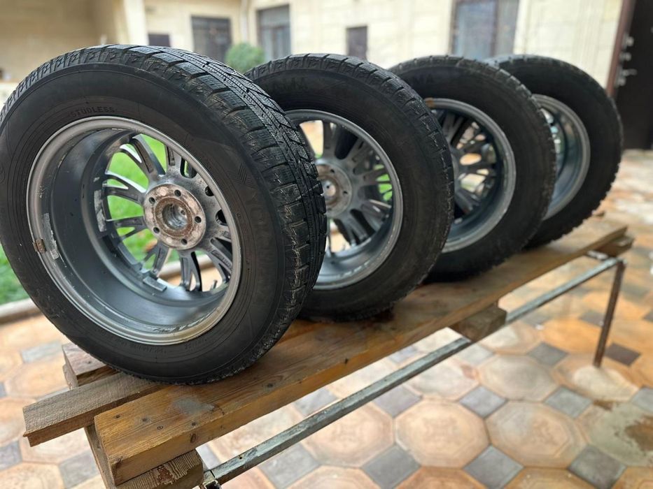 Продается шины с дисками 215/60/R16