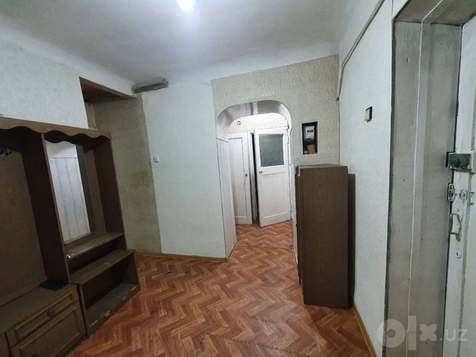 Oybek metro 3 xona bollaga sheriklikka bez xozyain