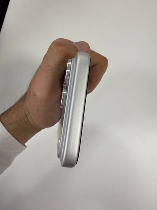 Iphone 17 pro max sotiladi idial