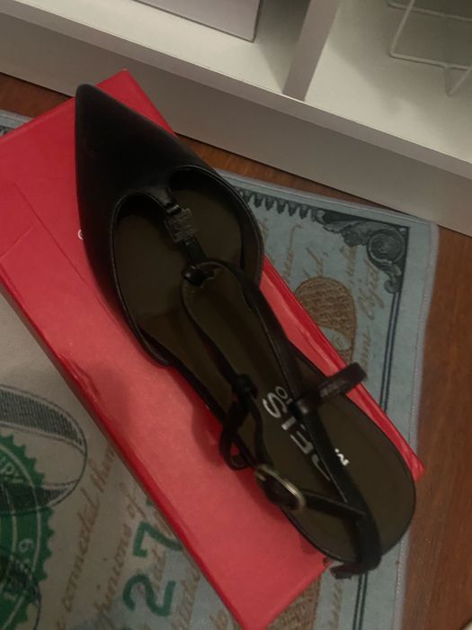 Продам женские туфли