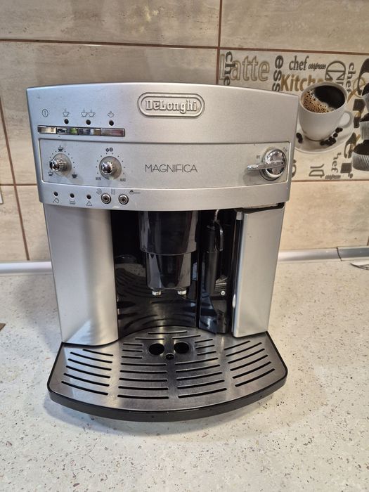 Espressor De Longhi Magnifica