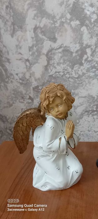 Ангелче-полирезин