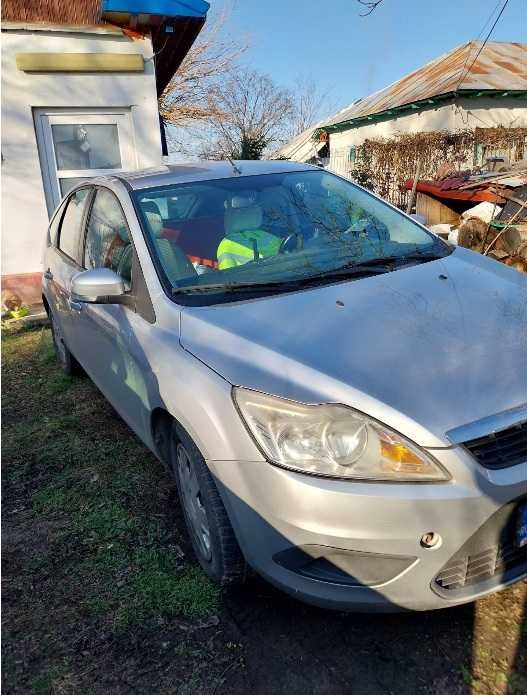 auto ford focus bine intretinut