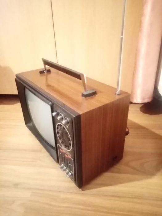 Vând televizor Sport 231P