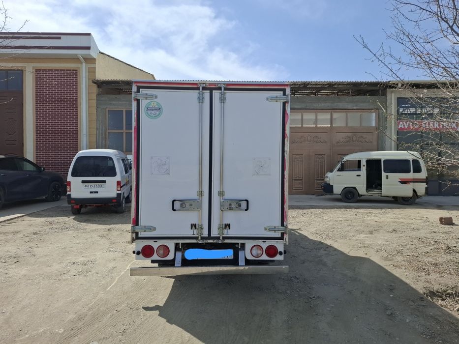 Vobkent tuman mashina kia bongo