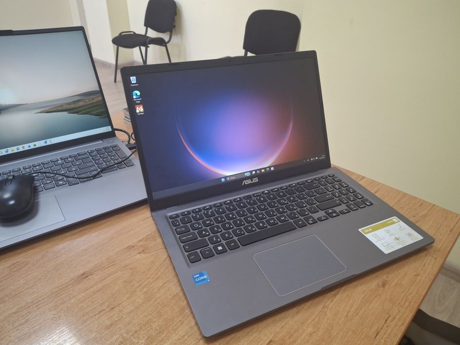 Asus X515EA i3-11/8gb/240gb