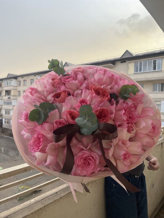 букеты свежие сегодня подарили