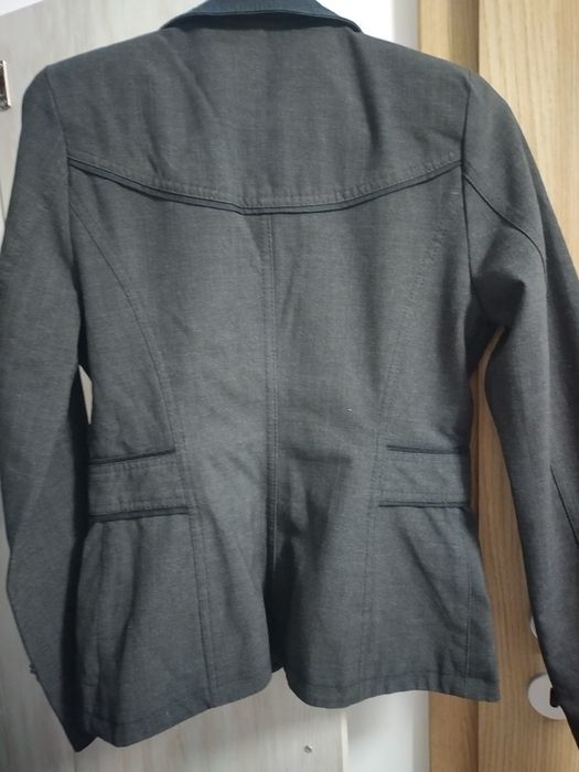 Дамско яке -размер M