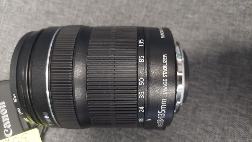 Обектив за фотоапарат Canon 18-135 mm Нов