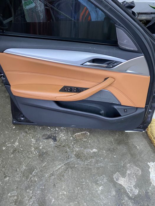 Bmw G30 кожен салон