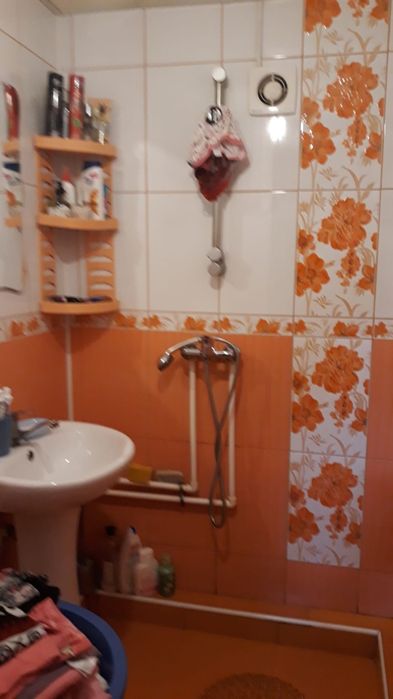 Vand garsoniera/ Schimb cu casa la curte(in sector 5)