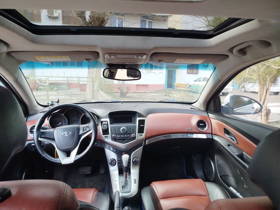 Chevrolet Cruze Sotiladi