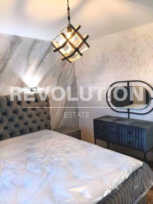 Дава се под наем Тристаен апартамент в Варна, Бриз - 120 кв.м за 900 € - Снимка #3