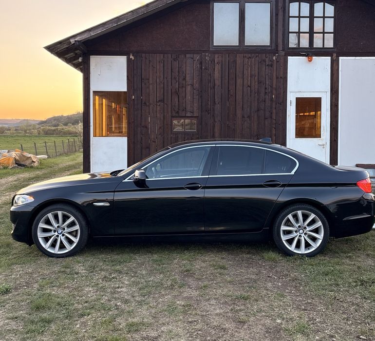 BMW Seria 5 F10 520D Limousine / recent adus in tara / manuala / stare impecabila /