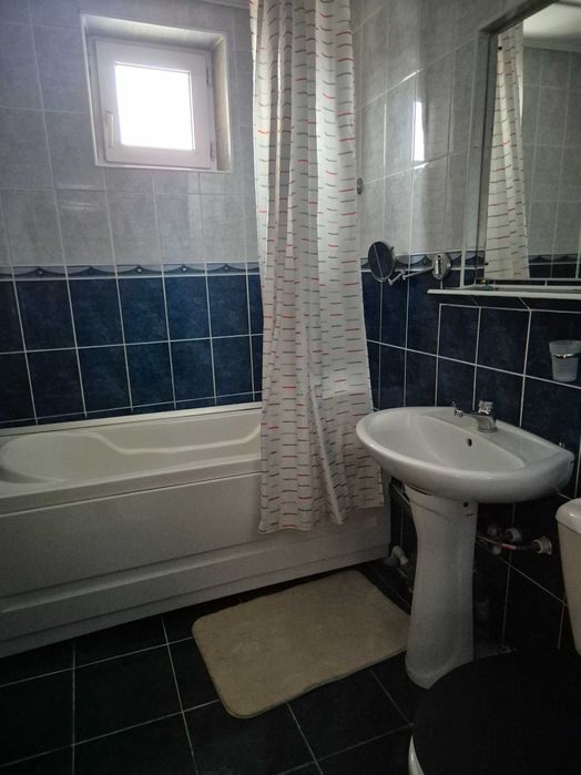 Apartament 3 camere de inchiriat