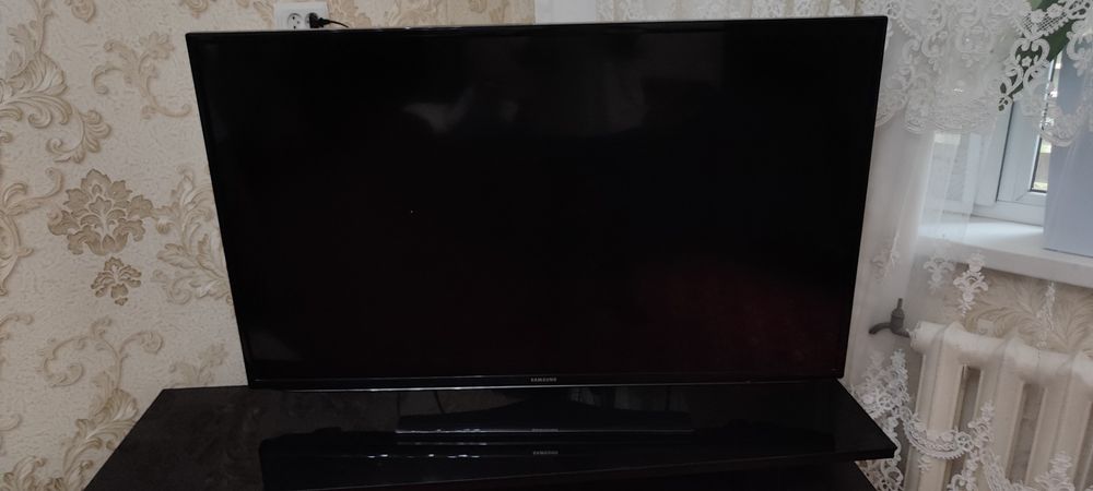 Samsung 46' дюймовый телевизор