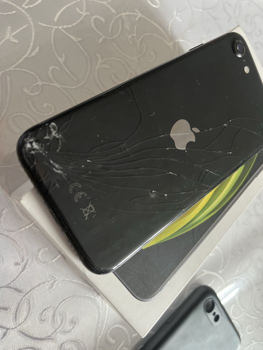 iPhone SE 2020 Айфон СЕ 2020