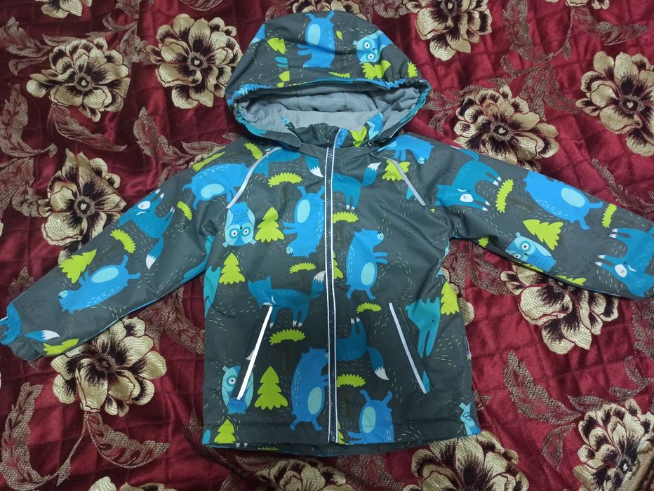 Продается ветровка Lassye