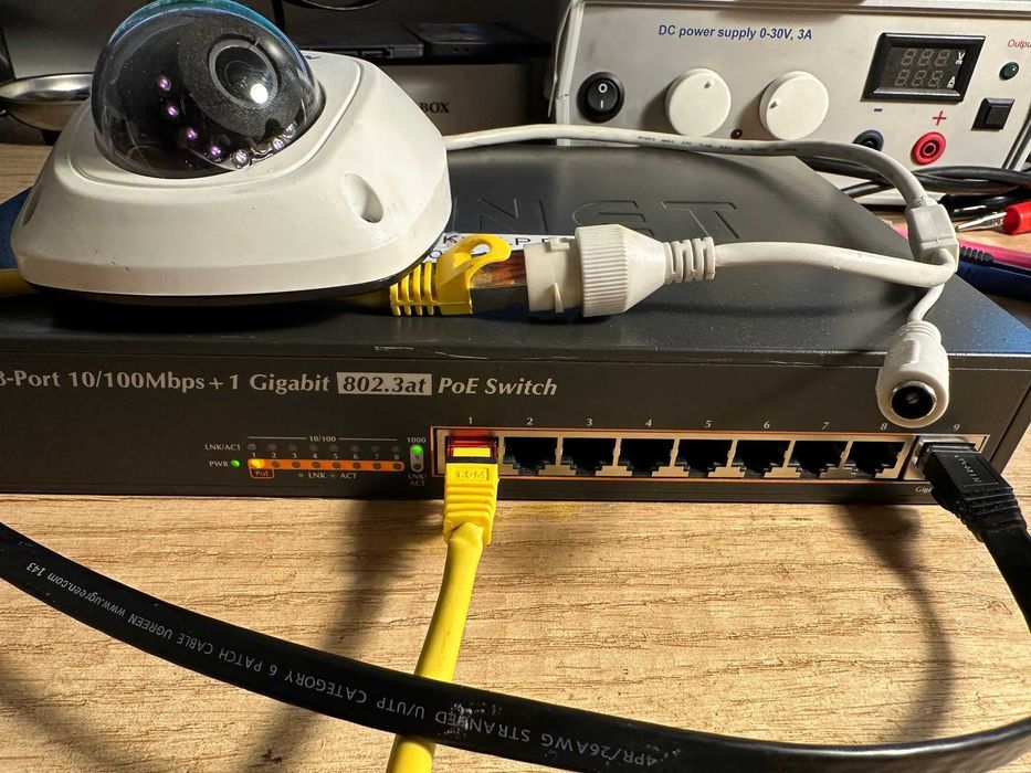 Switch Planet Planet - FGSD-910HP cu PoE