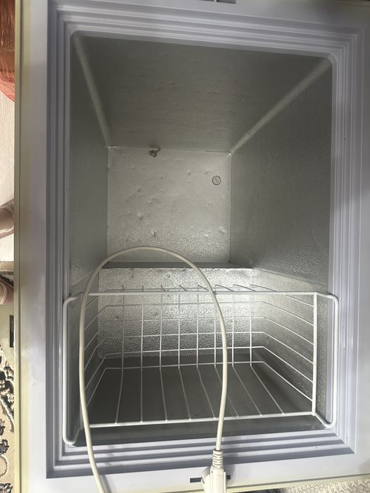 Продам морозильник