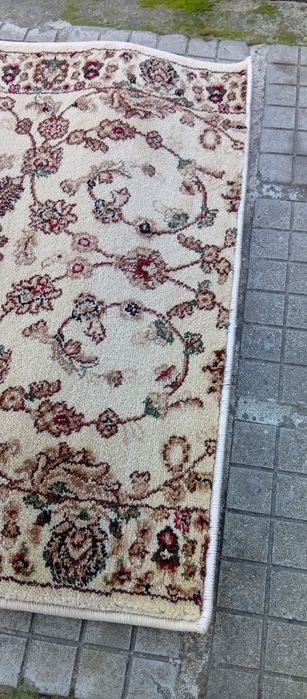 Продавам 2 бр. нови персииски пътеки