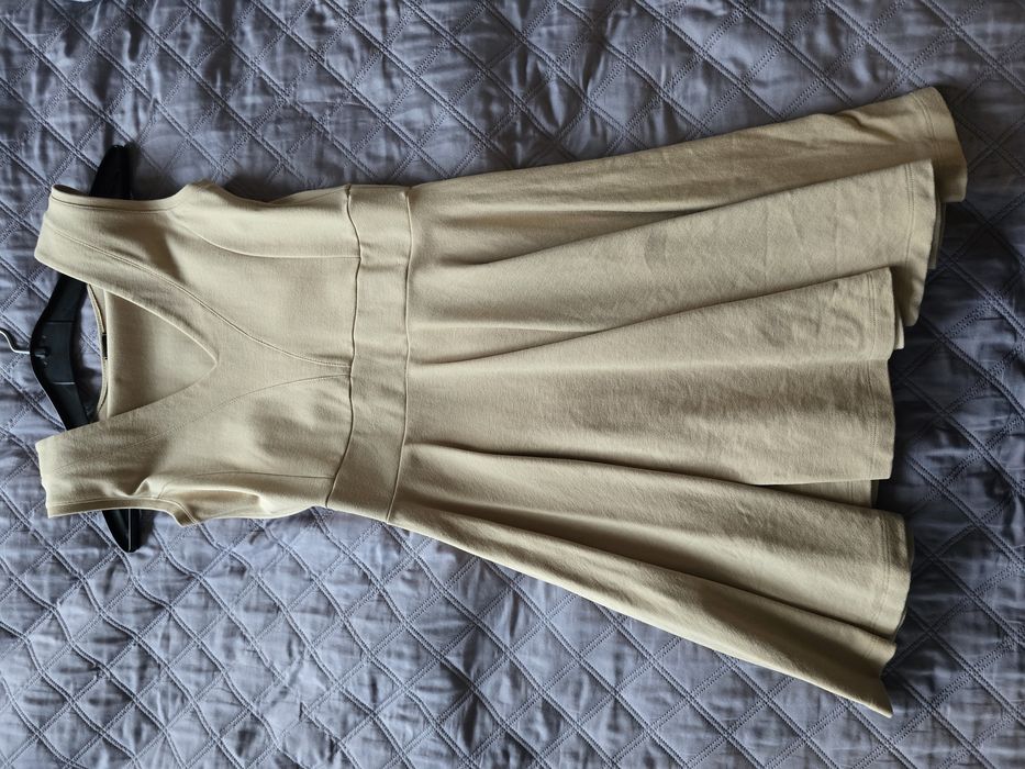 Рокля на българската марка Vzaro