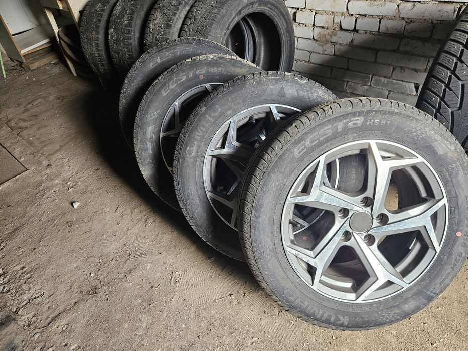Продам комплект колес R16