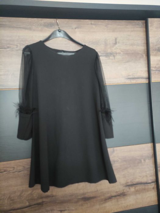 Черна дамска рокля