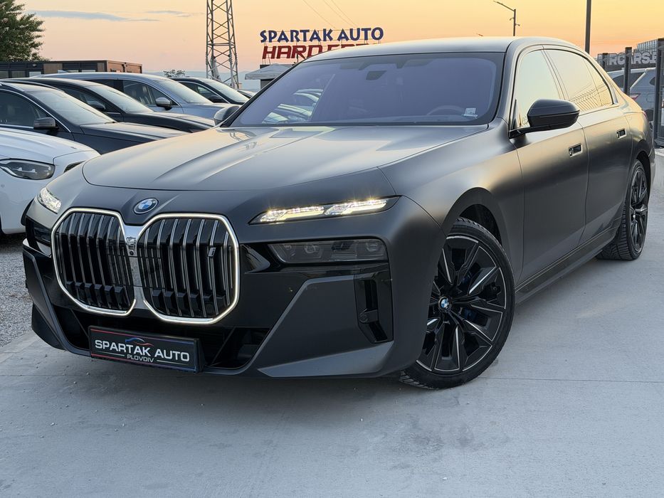 BMW i7 * 2023г* 127.000КМ* ТОП* FULL MAXX* Сервизна истор