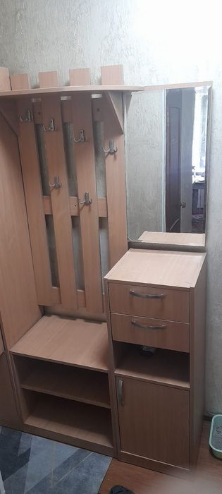 Срочно продам  прихожую