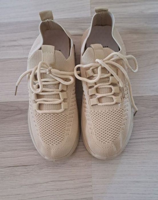 Дамски обувки от текстил