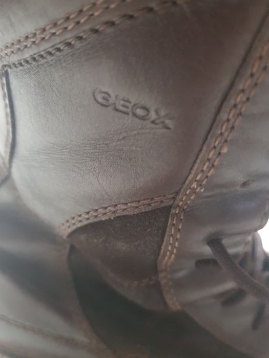 Ghete Geox purtate putin