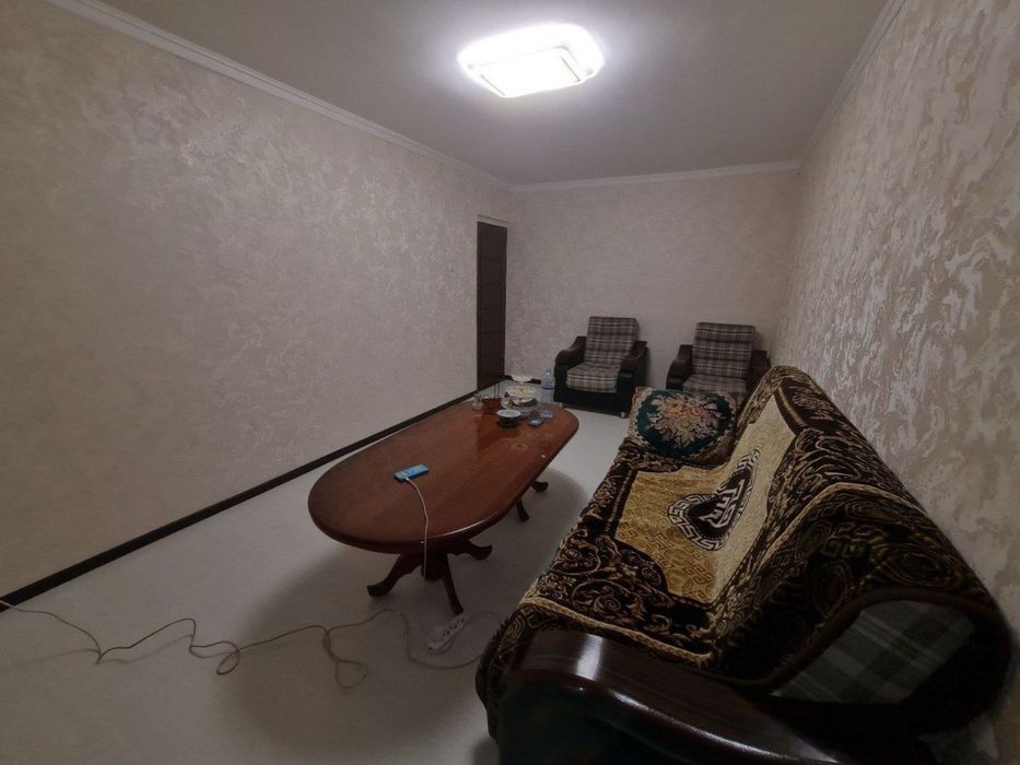 Срочно сотилади 1 хона 1 этаж ески  планировка