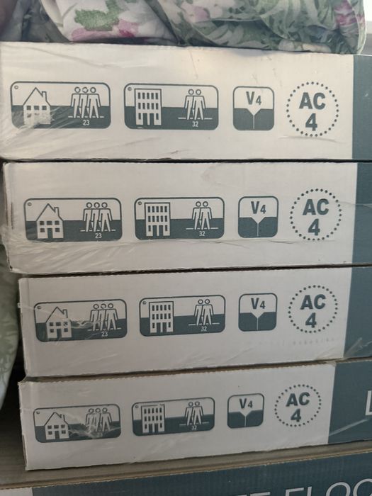 Продам ламинат кроностар