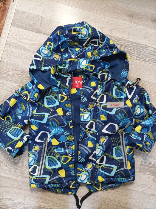 Продам детские куртки