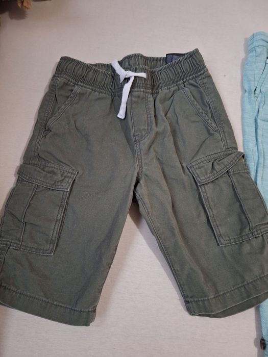 Нови долнища размер 122/128