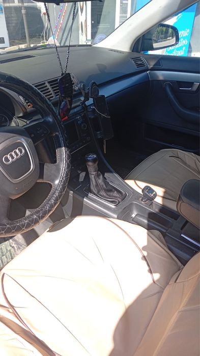 Vând sau schimb audi a4b7