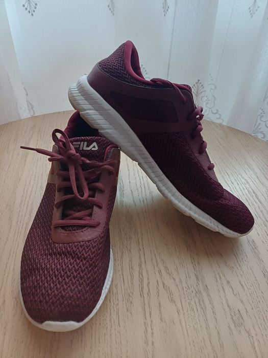 Adidasi Fila marimea 45