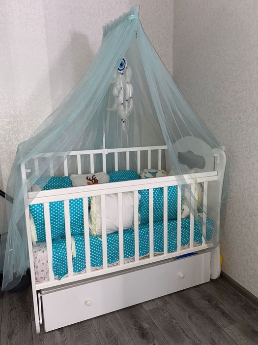 Продам детскую кроватку