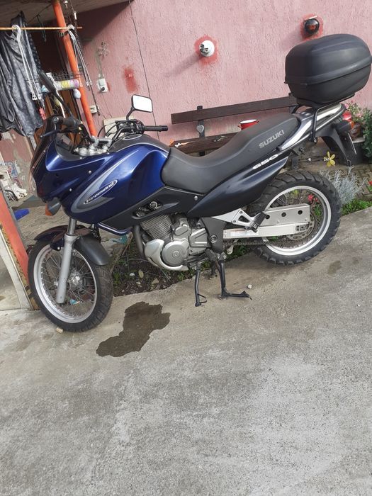Motocicleta Suzuki Freewind 650